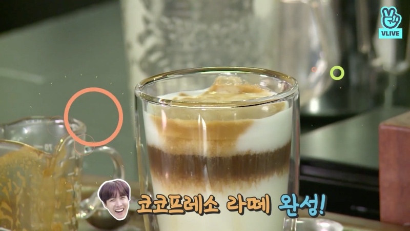 กาแฟโคโคเพรสโซ่ลาเต้ (Cocopresso Latte) ของ J-Hope BTS
