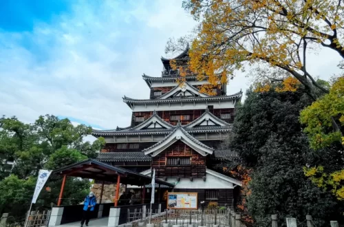รีวิวเที่ยวญี่ปุ่น เมืองฮิโรชิม่า (Hiroshima) - ปราสาทฮิโรชิม่า